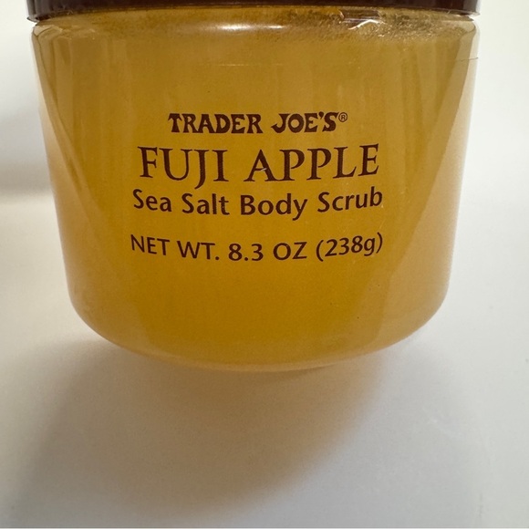 Trader Joe’s Fuji Apple Sea Salt Body Scrub New 8.3 OZ - Picture 2 of 2